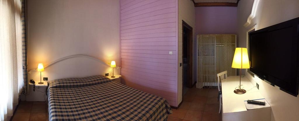 Motel 7 Laghi Castelletto Di Branduzzo Εξωτερικό φωτογραφία