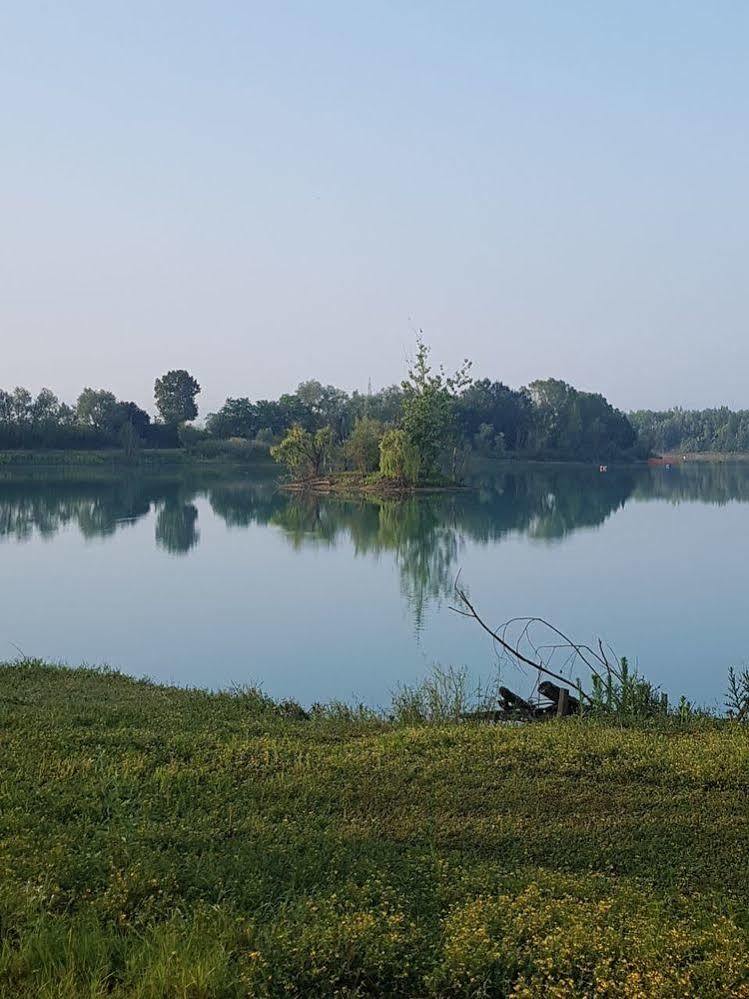 Motel 7 Laghi Castelletto Di Branduzzo Εξωτερικό φωτογραφία